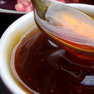 Μέλι μελιτώματος - τα οφέλη και οι βλάβες ενός ειδικού προϊόντος, χαρακτηριστικά αποθήκευσης