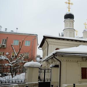 Szent János teológus templom a Bronnaya-n