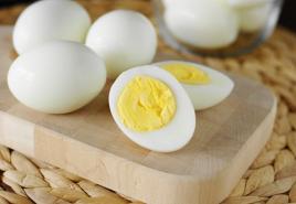 Πόσο καιρό να μαγειρέψετε αυγά ορτυκιού Αυγά σε διπλό λέβητα πόσο